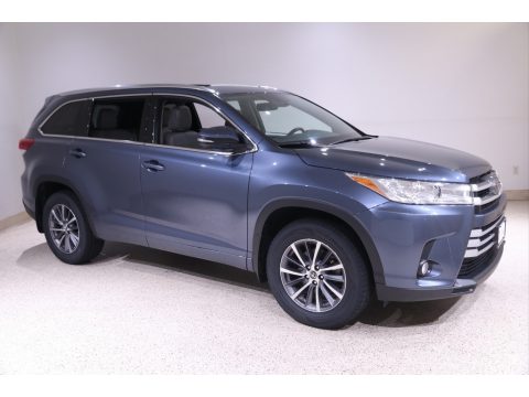 Shoreline Blue Pearl Toyota Highlander XLE AWD.  Click to enlarge.