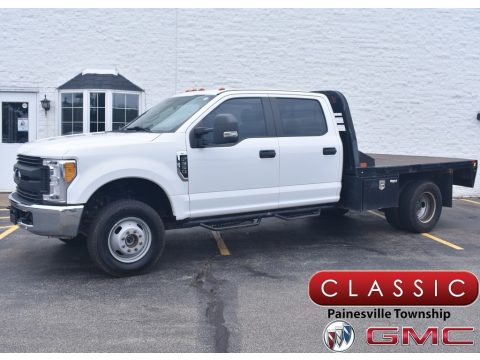 Oxford White Ford F350 Super Duty Lariat Crew Cab 4x4 Chassis.  Click to enlarge.