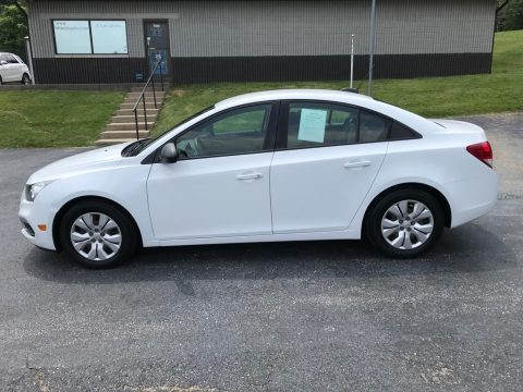 Summit White Chevrolet Cruze Limited LS.  Click to enlarge.