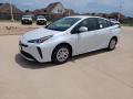 Front 3/4 View of 2021 Toyota Prius L Eco #3