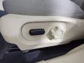 Front Seat of 2013 Ford Taurus SE #17