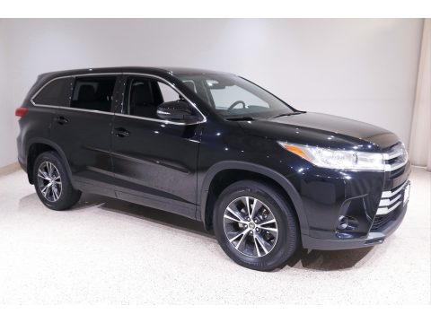 Midnight Black Metallic Toyota Highlander LE AWD.  Click to enlarge.