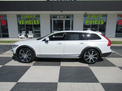 Crystal White Pearl Metallic Volvo V90 Cross Country T6 AWD.  Click to enlarge.