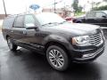 Front 3/4 View of 2015 Lincoln Navigator L 4x4 #8