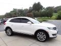 Front 3/4 View of 2018 Lincoln MKX Reserve AWD #7