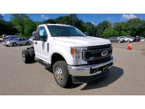 Oxford White Ford F350 Super Duty XL Regular Cab 4x4 Chassis.  Click to enlarge.