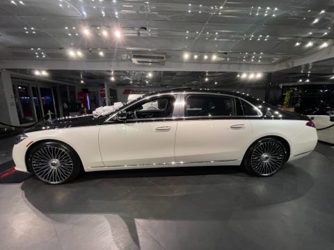 Maybach Obsidian Black/Diamond White Mercedes-Benz S Maybach S 580 4Matic Sedan.  Click to enlarge.
