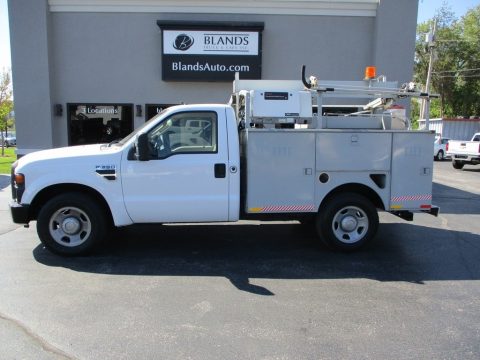 Oxford White Ford F350 Super Duty XL Regular Cab Chassis Commercial.  Click to enlarge.