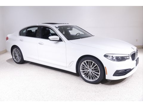 Alpine White BMW 5 Series 530i xDrive Sedan.  Click to enlarge.