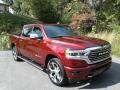 Front 3/4 View of 2022 Ram 1500 Limited Longhorn Crew Cab 4x4 #4