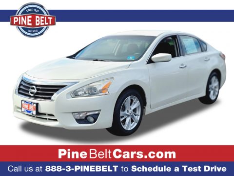 Pearl White Nissan Altima 2.5 SV.  Click to enlarge.