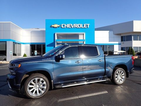 Northsky Blue Metallic Chevrolet Silverado 1500 High Country Crew Cab 4WD.  Click to enlarge.