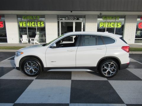 Alpine White BMW X1 sDrive28i.  Click to enlarge.