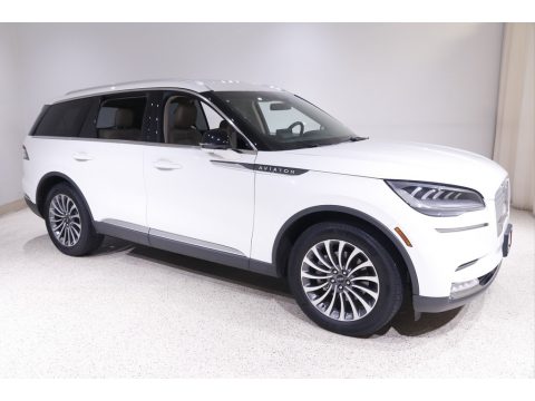 Pristine White Lincoln Aviator Reserve AWD.  Click to enlarge.