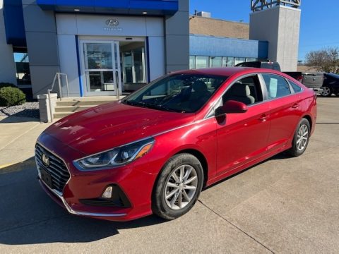 Scarlet Red Hyundai Sonata SE.  Click to enlarge.