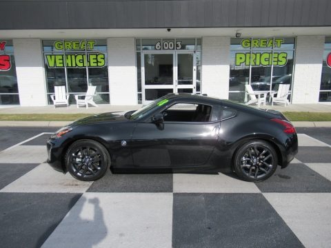 Magnetic Black Nissan 370Z Touring Coupe.  Click to enlarge.