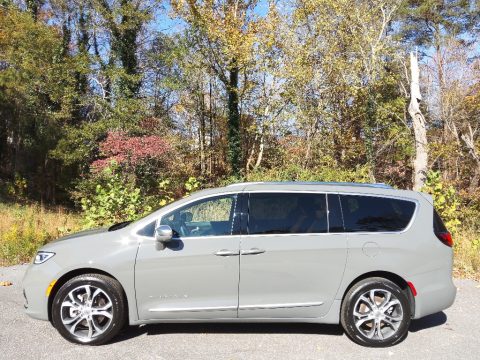 Ceramic Gray Chrysler Pacifica Pinnacle AWD.  Click to enlarge.