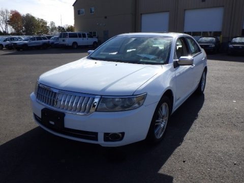 Oxford White Lincoln MKZ AWD Sedan.  Click to enlarge.