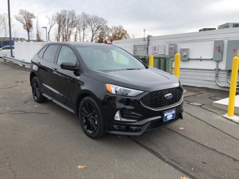 Agate Black Metallic Ford Edge ST-Line AWD.  Click to enlarge.