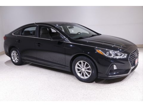 Phantom Black Hyundai Sonata SE.  Click to enlarge.