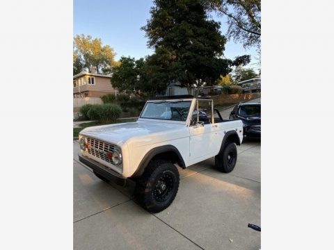 Wimbledon White Ford Bronco 4x4.  Click to enlarge.