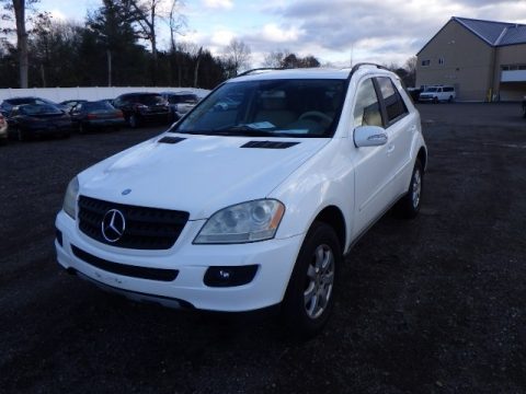 Alabaster White Mercedes-Benz ML 350 4Matic.  Click to enlarge.