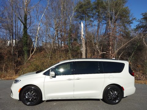 Luxury White Pearl Chrysler Pacifica Touring.  Click to enlarge.