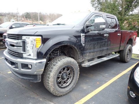 Shadow Black Ford F350 Super Duty XLT Crew Cab 4x4.  Click to enlarge.