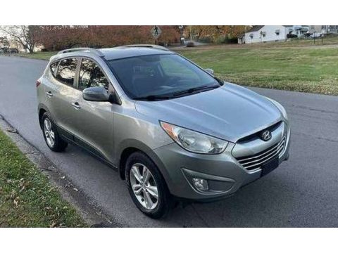 Coliseum Grey Hyundai Tucson SE.  Click to enlarge.