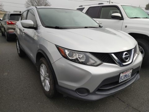 Brilliant Silver Nissan Rogue Sport S.  Click to enlarge.