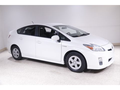 Blizzard White Pearl Toyota Prius Hybrid III.  Click to enlarge.