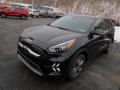 Front 3/4 View of 2022 Kia Niro EX Premium Plug-In Hybrid #7