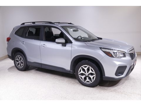 Ice Silver Metallic Subaru Forester 2.5i Premium.  Click to enlarge.