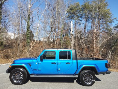 Hydro Blue Pearl Jeep Gladiator Overland 4x4.  Click to enlarge.