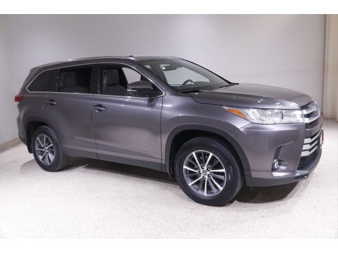 Predawn Gray Mica Toyota Highlander XLE AWD.  Click to enlarge.
