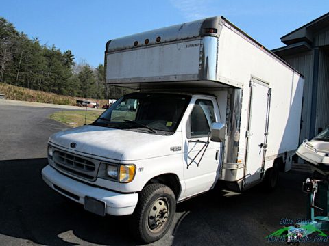 Oxford White Ford E Series Cutaway E350 Commercial Moving Truck.  Click to enlarge.