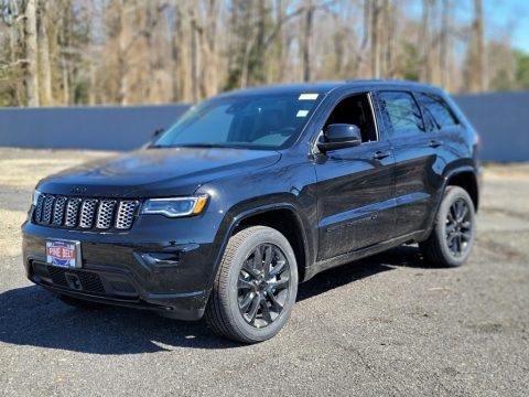 Diamond Black Crystal Pearl Jeep Grand Cherokee Laredo X 4x4.  Click to enlarge.