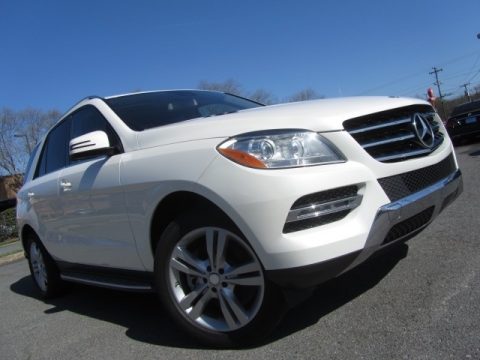 Diamond White Metallic Mercedes-Benz ML 350 4Matic.  Click to enlarge.