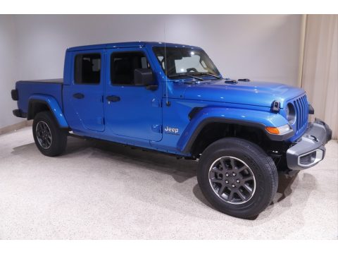 Hydro Blue Pearl Jeep Gladiator Overland 4x4.  Click to enlarge.
