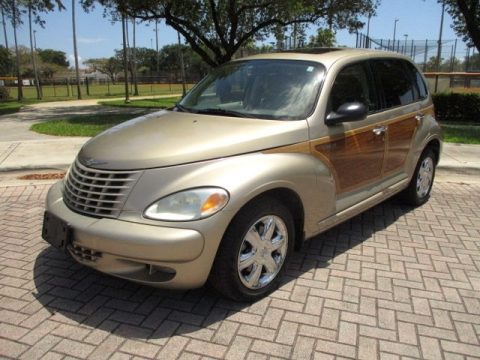 Light Almond Pearl Chrysler PT Cruiser Limited.  Click to enlarge.