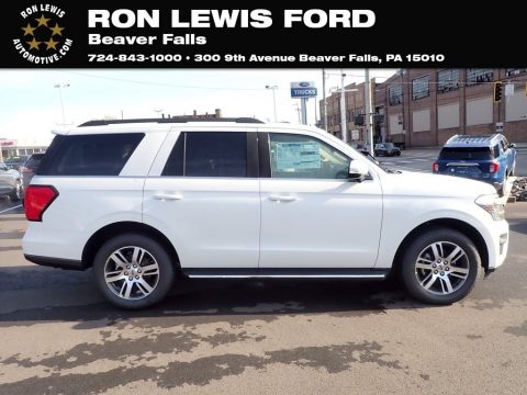 Star White Metallic Tri-Coat Ford Expedition XLT 4x4.  Click to enlarge.