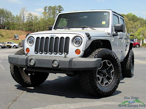 Bright Silver Metallic Jeep Wrangler Unlimited X 4x4.  Click to enlarge.
