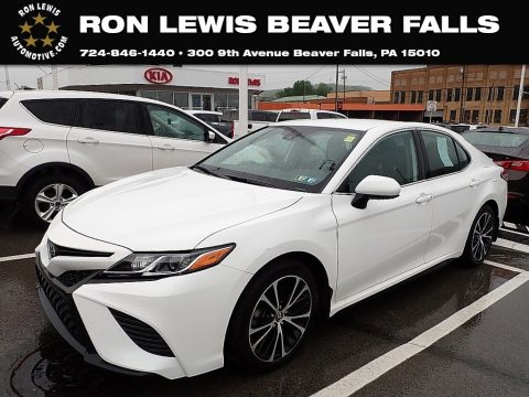 Super White Toyota Camry SE.  Click to enlarge.