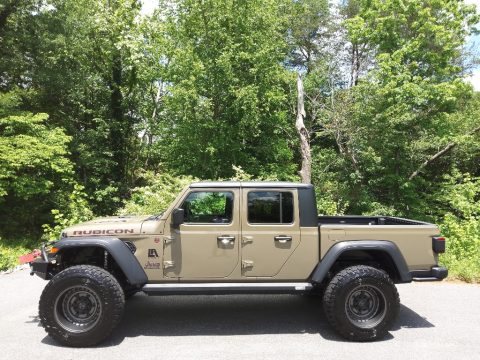 Gator Jeep Gladiator Rubicon 4x4.  Click to enlarge.