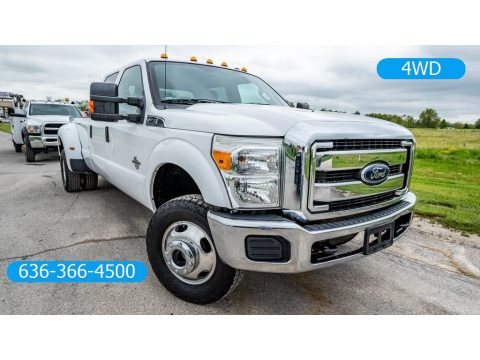 Oxford White Ford F350 Super Duty XLT Crew Cab 4x4 DRW.  Click to enlarge.