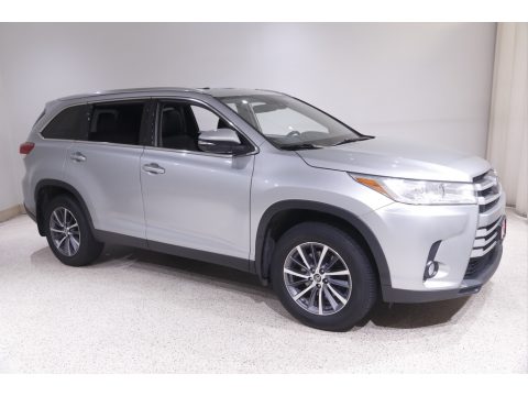 Celestial Silver Metallic Toyota Highlander XLE AWD.  Click to enlarge.