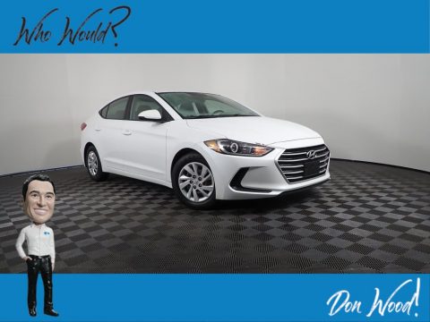 Quartz White Pearl Hyundai Elantra SE.  Click to enlarge.