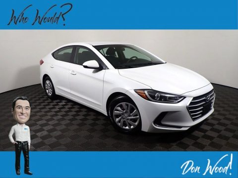 Quartz White Pearl Hyundai Elantra SE.  Click to enlarge.