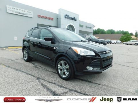 Tuxedo Black Metallic Ford Escape SE 1.6L EcoBoost.  Click to enlarge.
