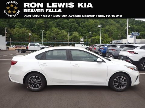 Snow White Pearl Kia Forte LXS.  Click to enlarge.
